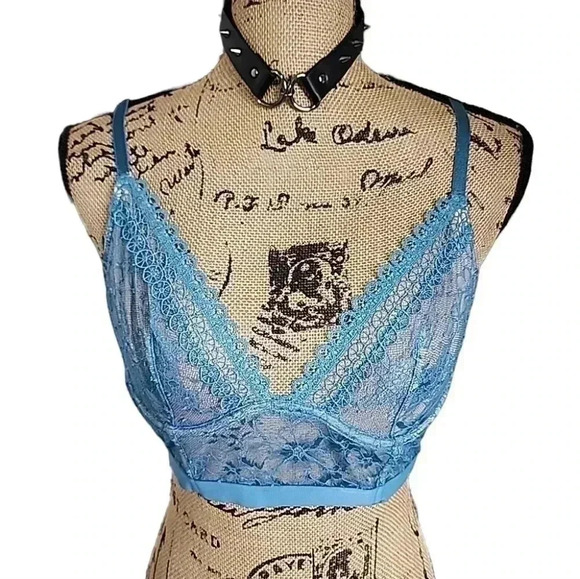 VICTORIA'S Secret teal Lace Bralette.  Size 34C - Picture 2 of 13